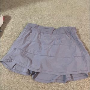Size 10 lulu pace rival skirt